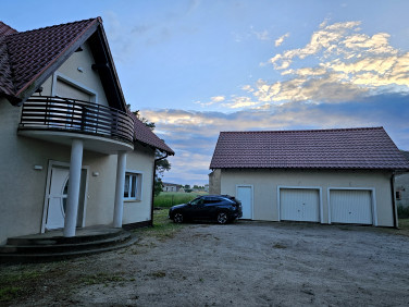 Dom Sprzedaż Brenno Leszczyńska 3